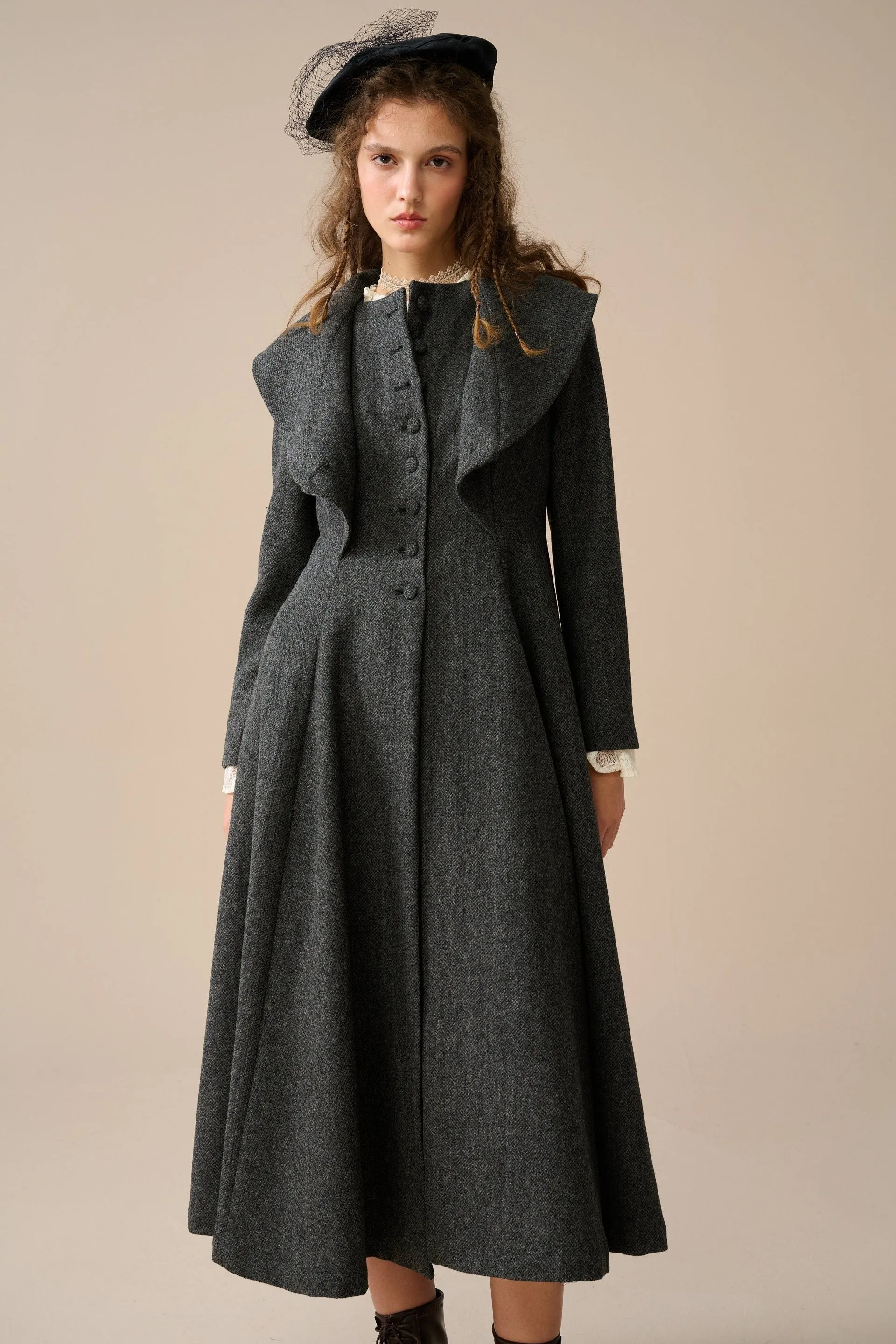 Gemma 17 | 100% wool victorian coat