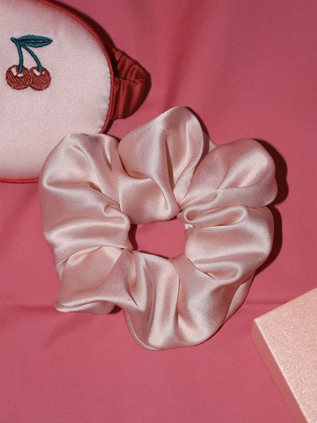 "Silken Hair" Silk Scrunchie Hair Tie - Peach